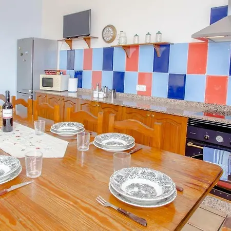 Casa Caleta بيت للعطل *